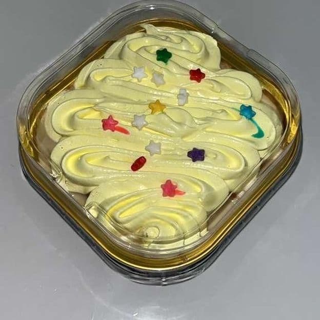 Tres Leches Vainilla/Traditional Three- Milk Cake